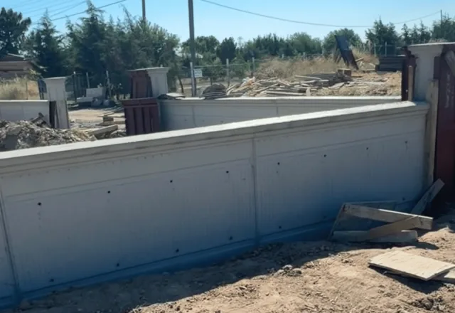Desenli Bahçe Duvarı Desenli bahçe duvarı